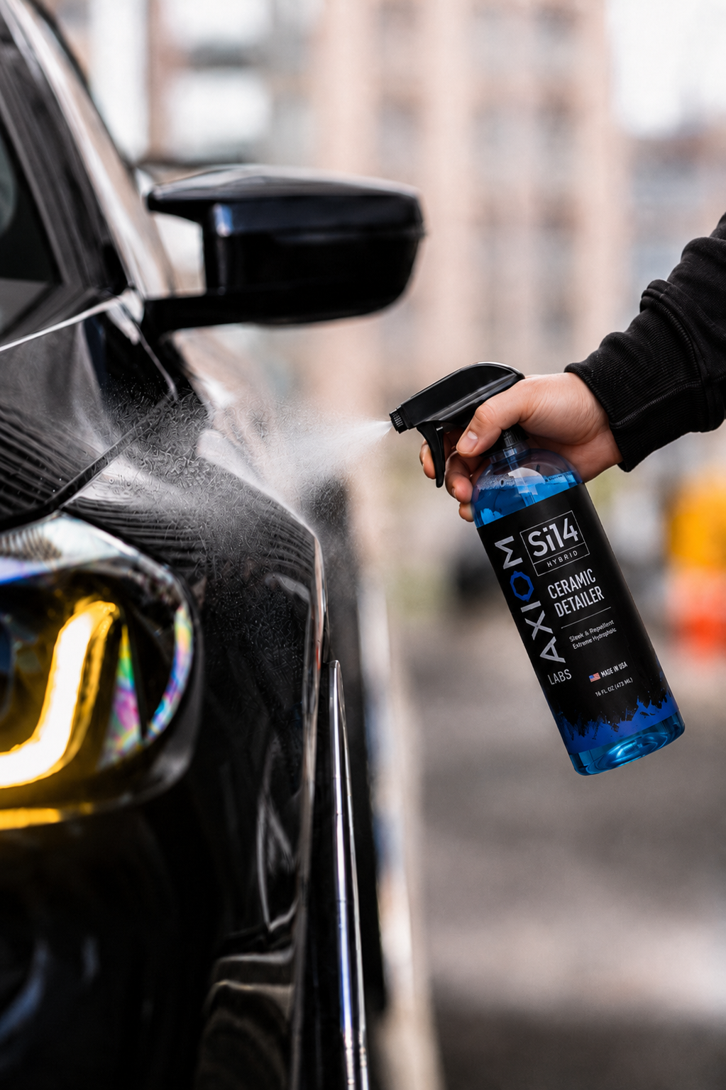 Si14 Ceramic Detailer bottle on white background