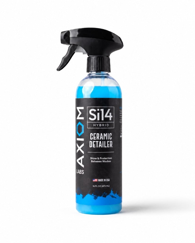 Si14 Ceramic Detailer bottle on white background