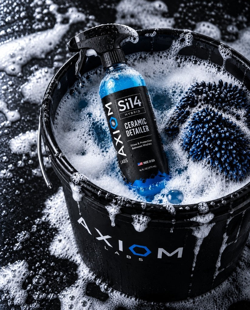 Si14 Ceramic Detailer in wash bucket with foam and mitt