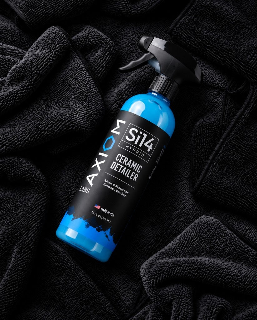 Si14 Ceramic Detailer on dark microfiber towels